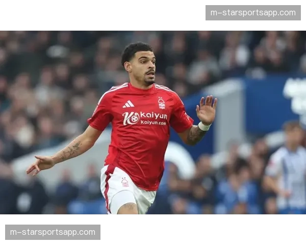 吉布斯-怀特12球闪耀森林 本土攻击手展现全面进攻能力